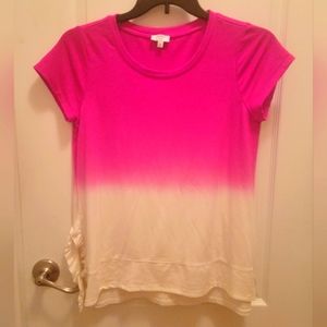 Woman's Short Sleeve knit top.
